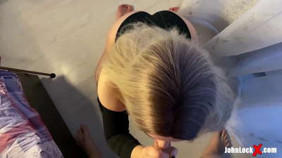 Redhead Sucking Dick og Fucking Up, får Cum på hendes røv