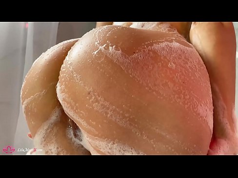 ❤️ Brunette onanerer fisse med vibrator til intens orgasme i brusebad ❤ Sex video at da.desixxxtube.ru