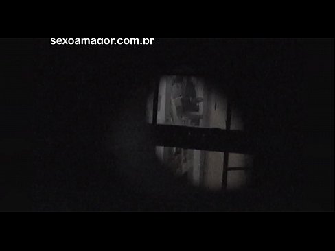 ❤️ Blondie bliver hemmeligt videooptaget af en voyeur fra nabolaget gemt bag hule mursten ❤ Sex video at da.desixxxtube.ru